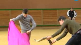 Clase de toreo de salón en Arnedo de la Fundación El Juli