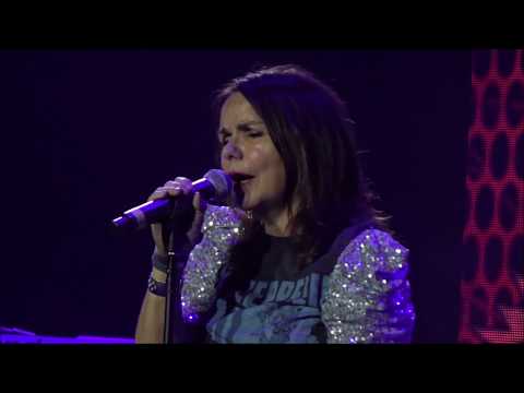 Patty Smyth "Sometimes Love Just Ain't Enough" - Live-  Mar 8 2020 - The 80's Cruise.