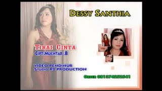 Download lagu Dessy Santhia - Tirai Cinta mp3