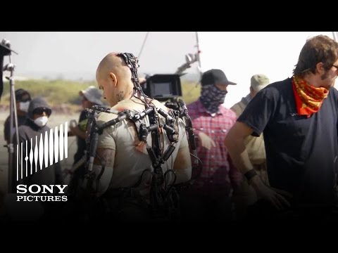 Elysium (Featurette 'The Tech of Elysium')