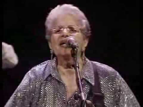 hermanas marquez - con medio peso.flv