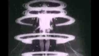 Nowhere girl [extended] - B-movie (band) with grand piano and Italian tourist girl's manic laughter.