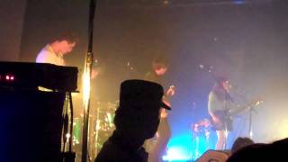 Jenny and Johnny   Scissor Runner