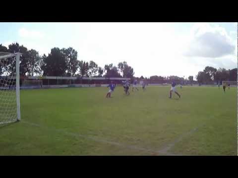 Tricht B1 scoort de bevrijdende 1-0 tegen RKTVC B1 (29-09-2012)