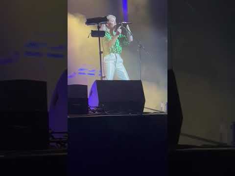 Lesley Roy - Gold - Halifax Victoria Theater