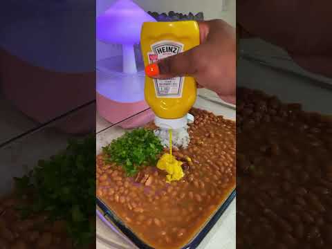 Baked Beans recipe perfect for a cookout #recipe #bakedbeans #beans #beansrecipe