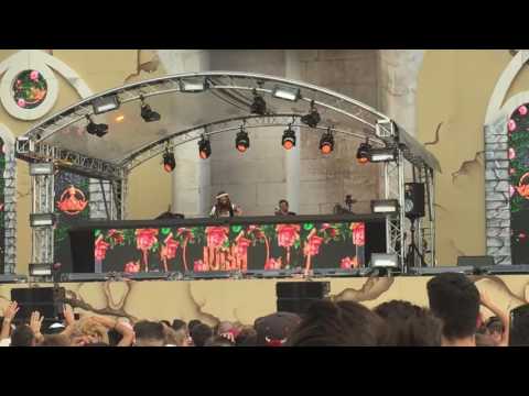 Juicy M Suona al Wish outdoor a Firenze 2016