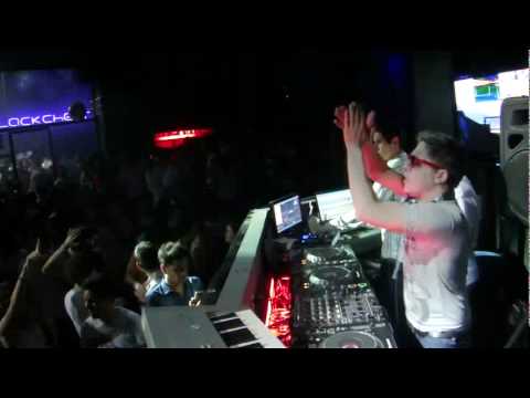 Yinon Yahel is playing Allan Natal feat Leilah Moreno - "Rhythm is a Dancer" 2010