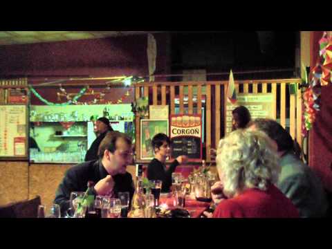 Také krátke ale výstižne  video  hraje duo servus.o zuzano