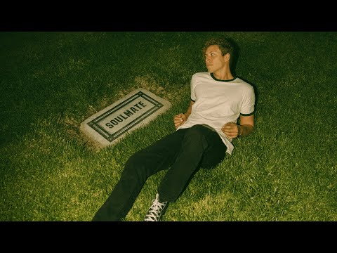 iamnotshane - Maybe My Soulmate Died (Lyric Video)