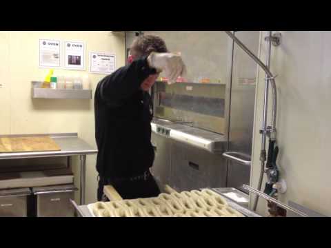 No trabalho: fabricante de pretzel
