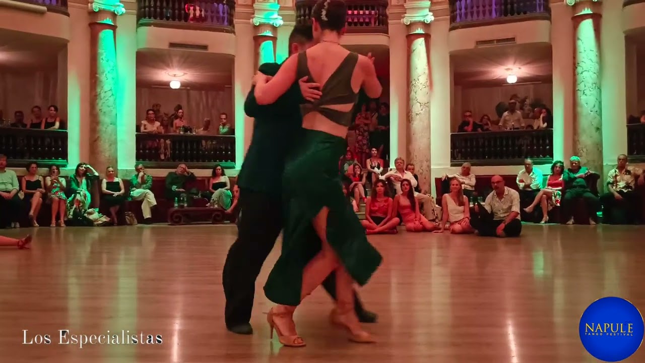 Video thumbnail for Veronica Toumanova & Asya Moiseeva @ Napule Tango Festival 2023, Salone Margherita_4/4