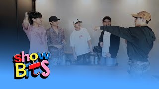 Download lagu [SHOW BITS] BRING A RANDOM ITEM FROM HOME! mp3