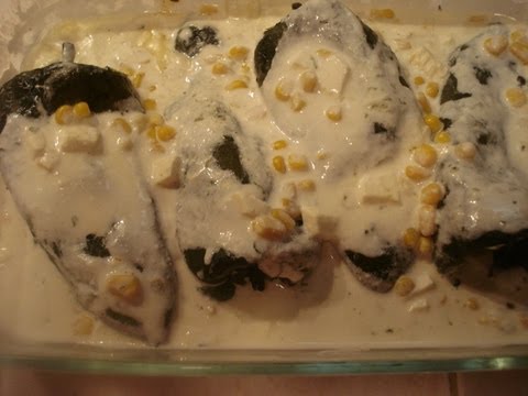 download lagu mp3 mp4 Chiles Rellenos En Crema, download lagu Chiles Rellenos En Crema gratis, unduh video klip Chiles Rellenos En Crema