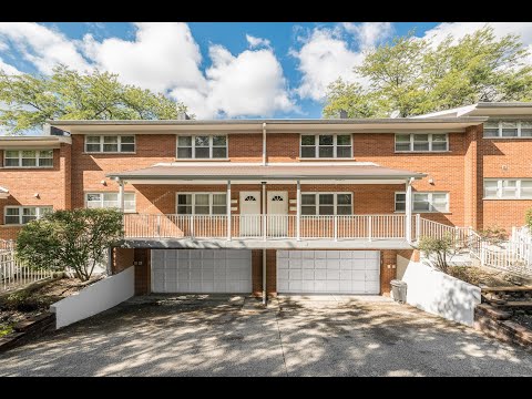2 Bedroom Condo in Palatine's Circle Park community! property video
