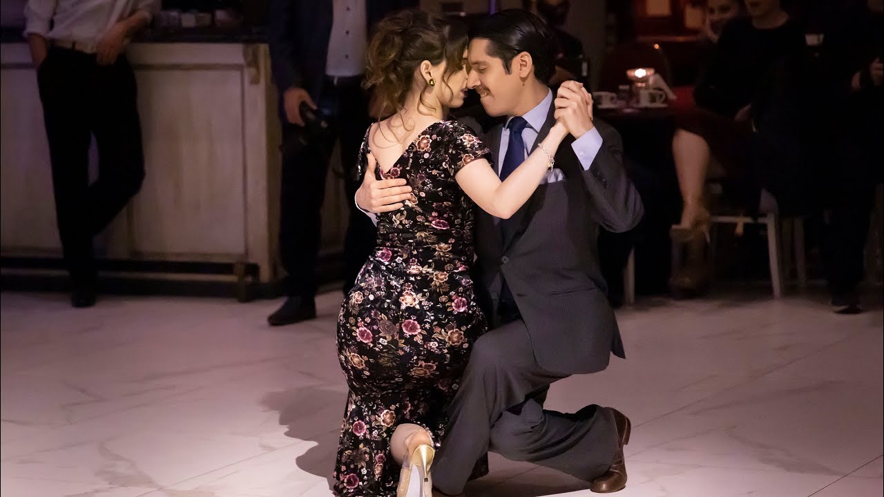 María Celeste Cimino y Luciano Millaqueo en Milonga “Malena”.Bailan : El Caburé-Carlos Di Sarli
