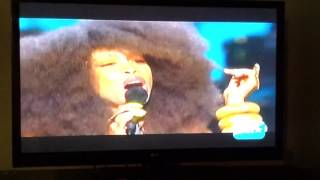 Erykah Badu absolutely murders Chaka Khan&#39;s what you gonna do for me!!