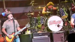 Ted Nugent - Turn it up @ The Grove Of Anaheim CA. 6-30-2011