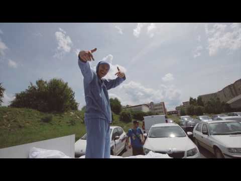 OUA - Jutre Mejking of (postelova scena)