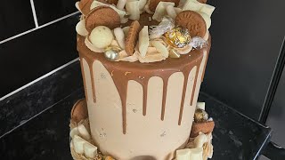 Decorating a Biscoff drip cake live!