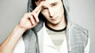 Chris webby - down right