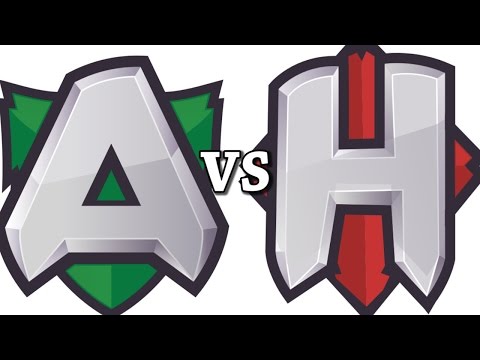 Bulldog Watches Alliance vs Horde (Tense Game)