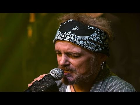 HARUN KOLÇAK - Sen Ağlama (Sezen Aksu cover) (Konser/Canlı) @Jolly Joker Antalya