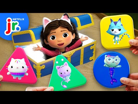 Sandbox SURPRISE! Dig Up Gabby Cats from Gabby’s Dollhouse 😻 Netflix Jr
