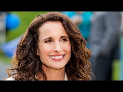 The People of Cedar Cove - Andie MacDowell as Olivia Lockheart
