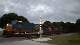 preview picture of video 'CSX Rock Hopper Train Dade City Florida'