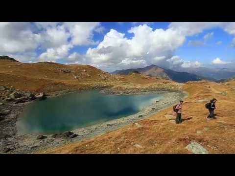 Liqeni pafund / zemër, Pllaqica e Vokshit, Deçan mountains, Kosovo, Oct 2018