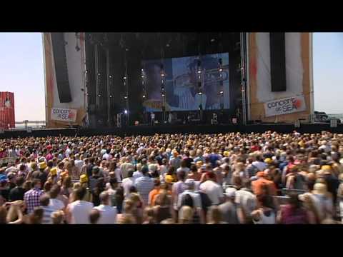 Concert at SEA 2010: Waylon - 'Wicked Way'