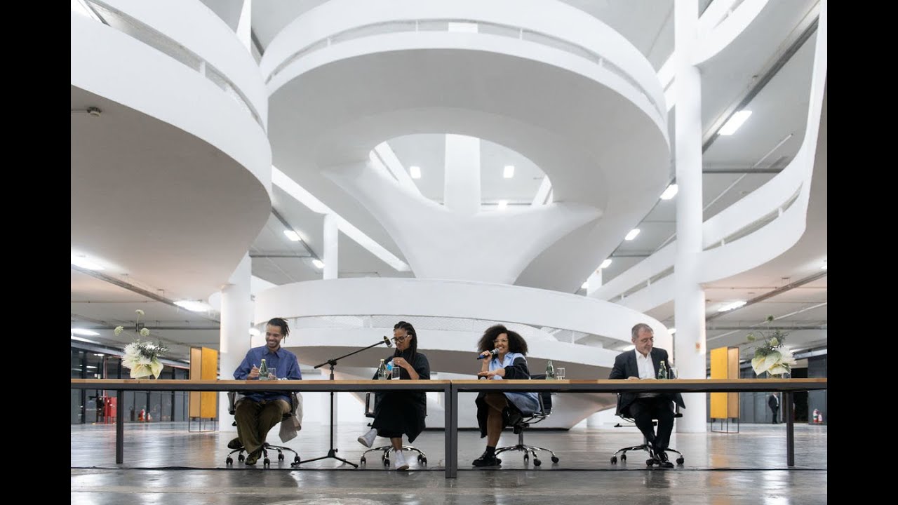 #35bienal Conversa com os curadores [conversation with the curators]