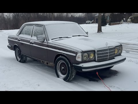 Snowy Morning Commute with 1983 Mercedes 300D Turbo (-5c) w123