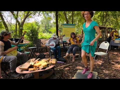 Hell Broke Loose in Georgia - Buckdance - Moonshine, Aerin DeJarnette (Yellow Dandies), Frank, Farm