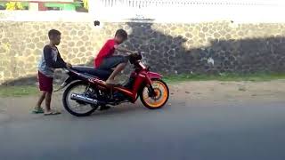 Download lagu Story wa korbn janji versi anak sd pakel mp3