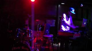 DJ Dulo live set featuring drummer 5/23/2011