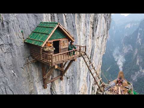 Build a shelter beneath a large rock. Solo Survival, Bushcraft in the forest