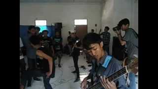 SCREAM FOR DEATH - IN DYING DAYS (Cover As Blood Runs Black)