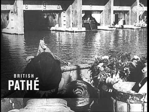 U-Boat Pack Returns To Port (1943)