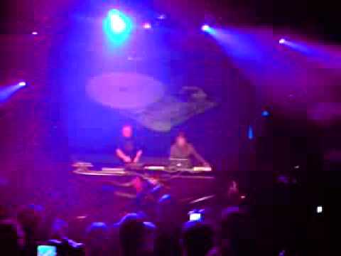 Nick Warren & Jody Wisternoff(WAY OUT WEST)@VOGUE_Thessaloniki  (intro track)