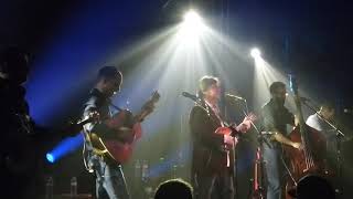 Travelin McCourys "Borderline"