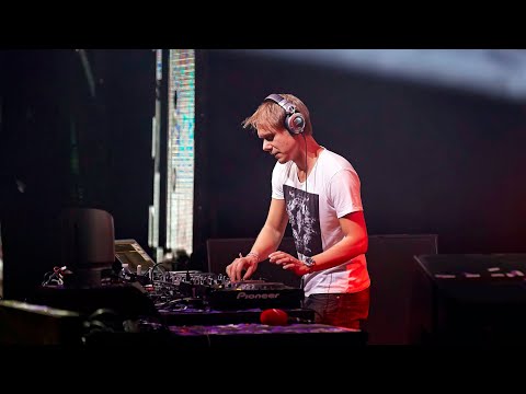 Armin van Buuren — Legendary Trance Set at Unighted 2009, Stade de France [Reconstruction]