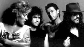 KATRINA AND THE WAVES - WALKING ON SUNSHINE