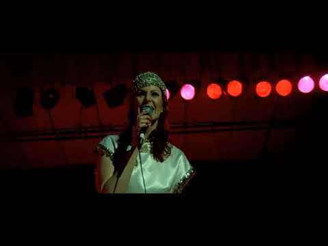 ABBA   Dancing Queen Live in Australia 1977 (RARE FOOTAGE)