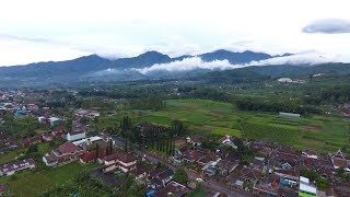 Download lagu Video Udara Keindahan Kecamatan Pujon Malang by Drone mp3 Download lagu Video Udara Keindahan Kecamatan Pujon Malang by Drone mp3