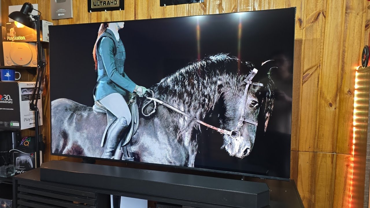 Miniatura da avaliação em vídeo de Smart TV Samsung Super Big Vision AI TV Q7F 98 Polegadas