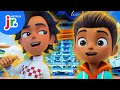 Welcome to the Ultimate Garage Racing Camp! 🏁 Hot Wheels Let's Race | Netflix Jr