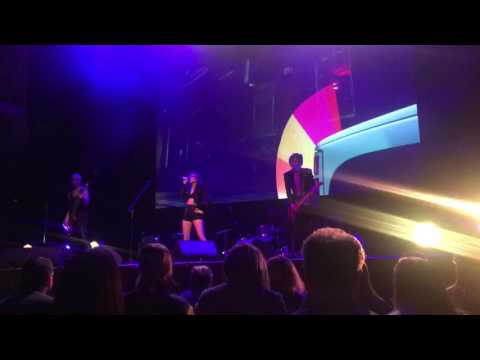 Evan Rachel Wood - Rebel and a Basketcase play Today - LIVE!