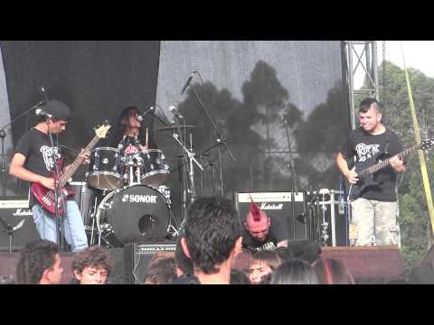 kolapso social--arroja la bomba